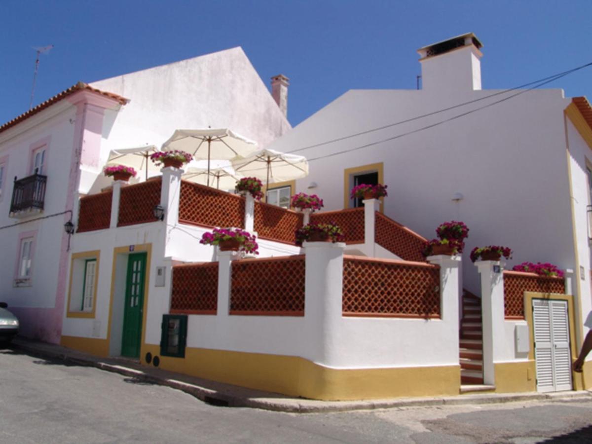 Casa Do Adro Da Igreja Turismo De Habitação Vila Nova de Milfontes Exterior foto